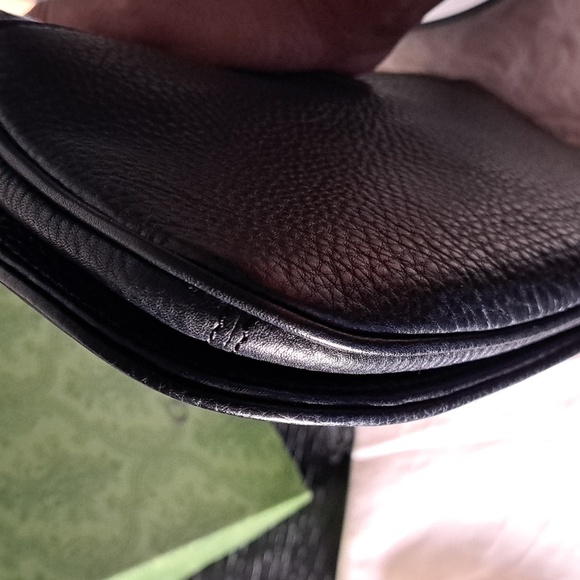 Tory Burch Britten Convertible Crossbody/Clutch Like New - Picture 14 of 15